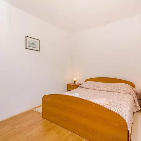 Lavcevic アパート